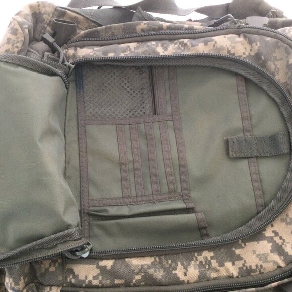 Outdoor Camo Backpack Mens Army Military Camping Hiking Bag Straps bug Out Gear - Picture 3 of 12